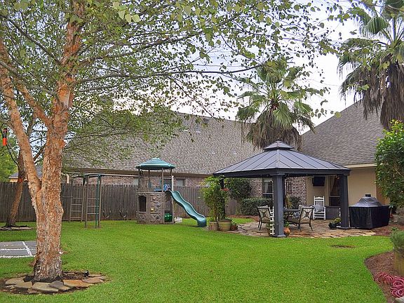 2nd image of 10110 Autumn Oaks Ln