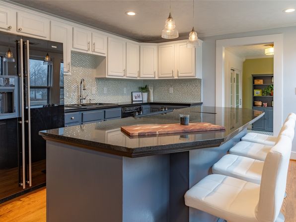 Additional property image - 301 S Winnetka Ave, Dallas, TX 75208