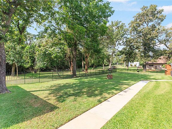 5th image of 125 Golfview Dr