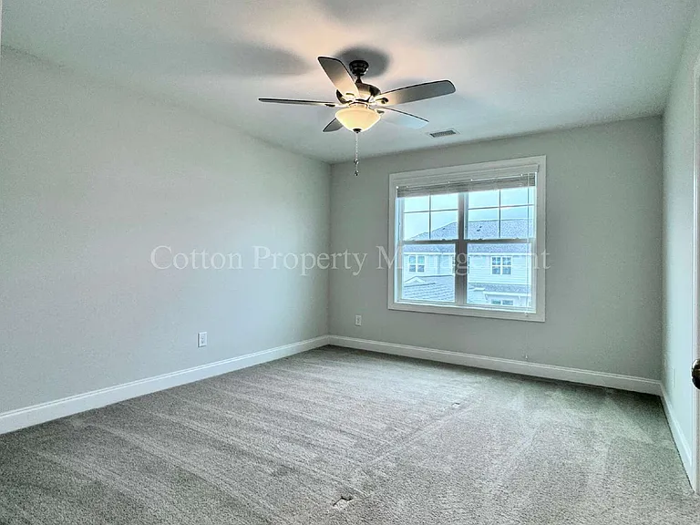 4732 Siddons Dr — Photo 15