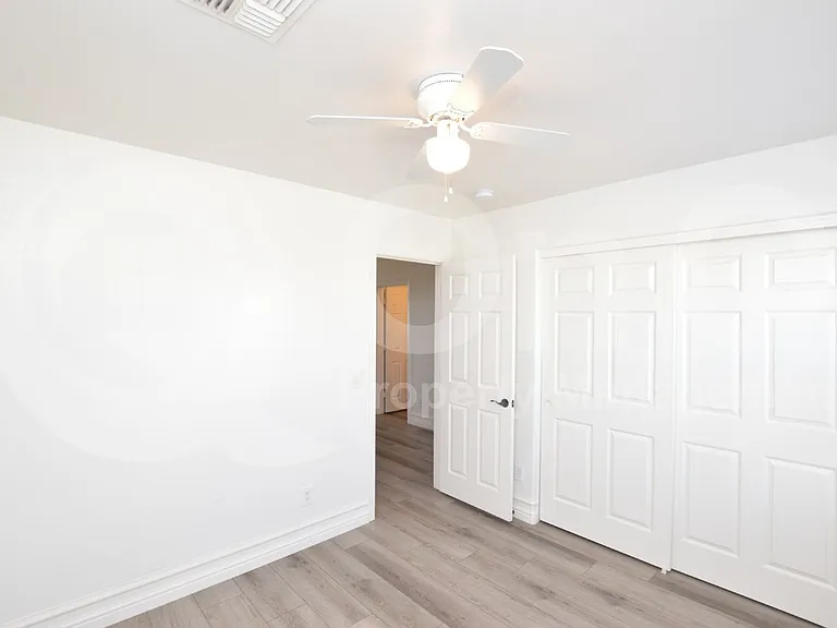 8830 W Coronado Dr — Photo 15
