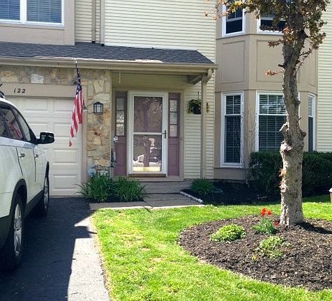 2nd image of 122 Sequoia Dr