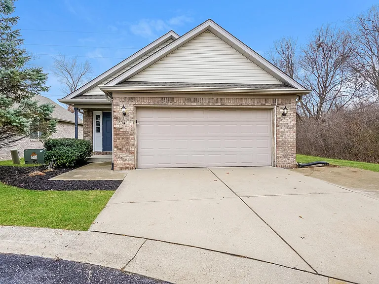 5342 Villa Ct — Photo 1
