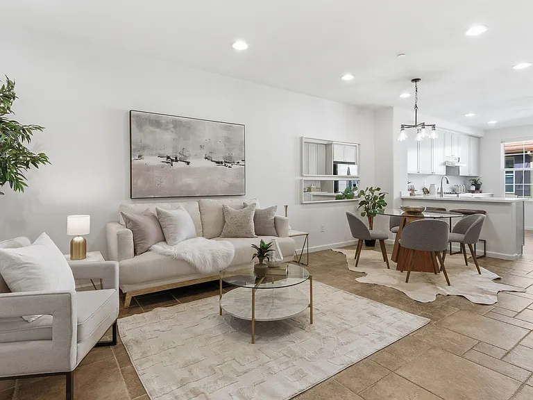 482 Tristania Ter — Photo 2