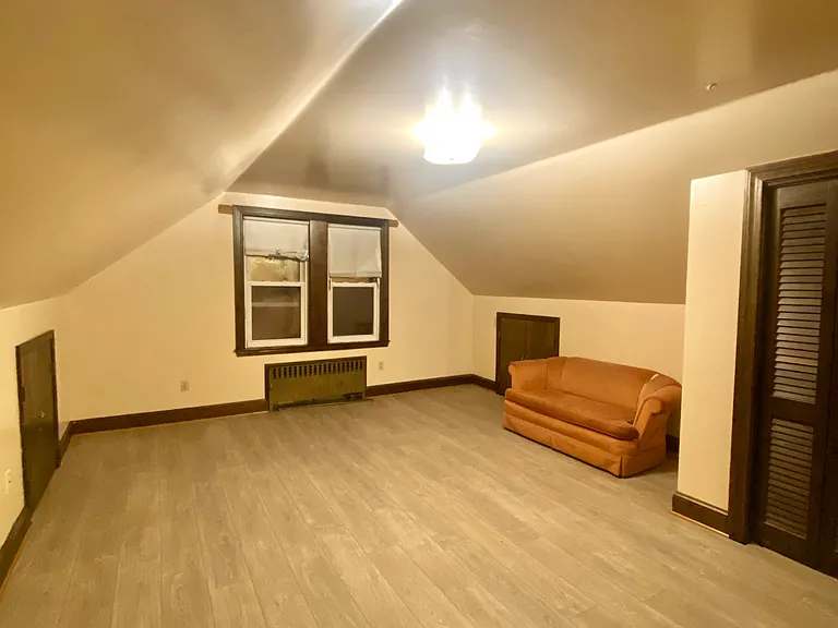 Bedroom 3 (floor 2)
