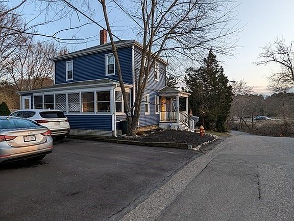 2nd image of 8 Home Park Ct