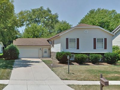 24 Woodridge Ln, Streamwood, IL, 60107