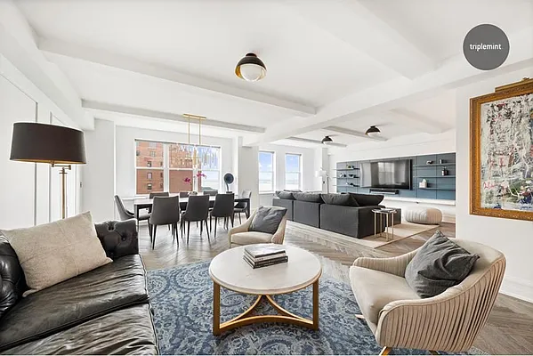 Sold by Triplemint | media 27