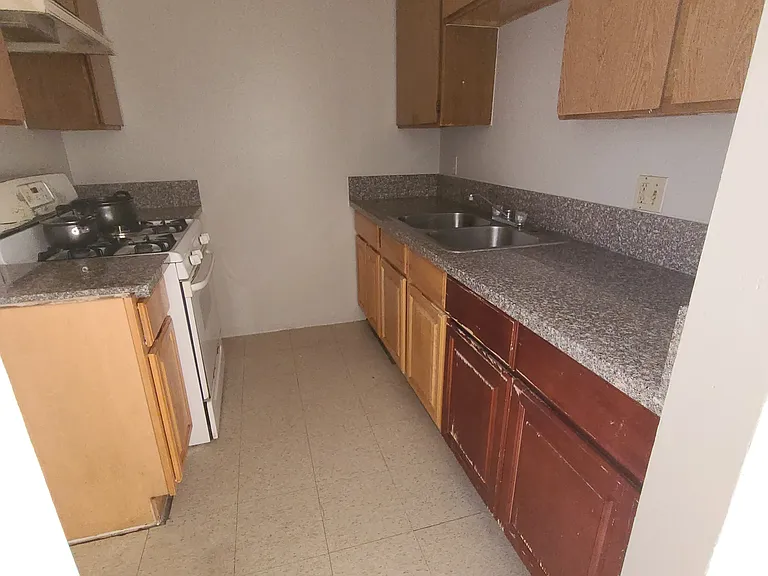 390 N Avenue 57 #104 — Photo 4