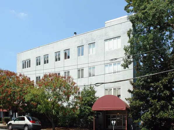 811 W 5th St APT 302, Winston Salem, NC 27101