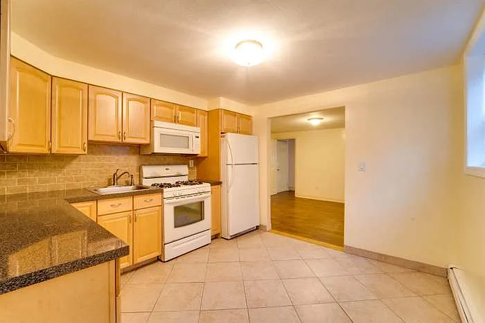 84 Lincoln St #1 — Photo 6