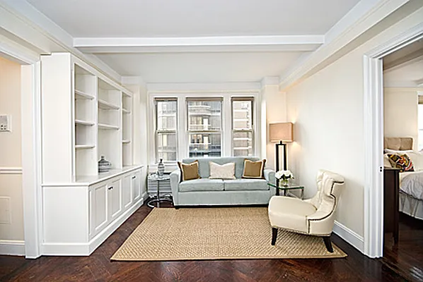 Sold by In New York Realty | media 22