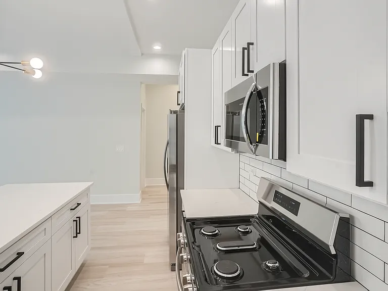 1830 W Cuyler Ave #2 — Photo 25