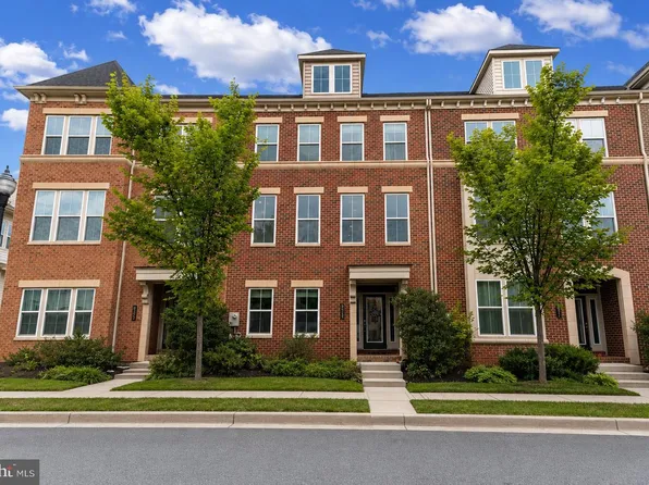 8223 Miner St, Greenbelt, MD 20770