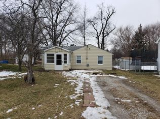 1937 42nd St, Moline, IL 61265