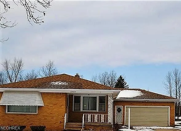23577 Angela Dr photo 1