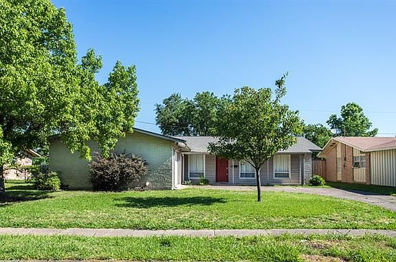 3rd image of 3211 High Vista Dr