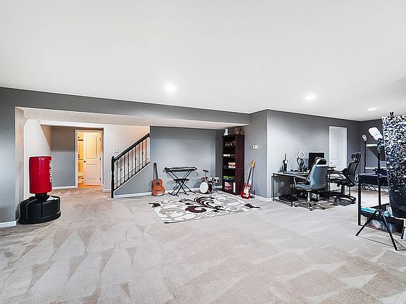5th image of 7533 Eleventh Hour Ln