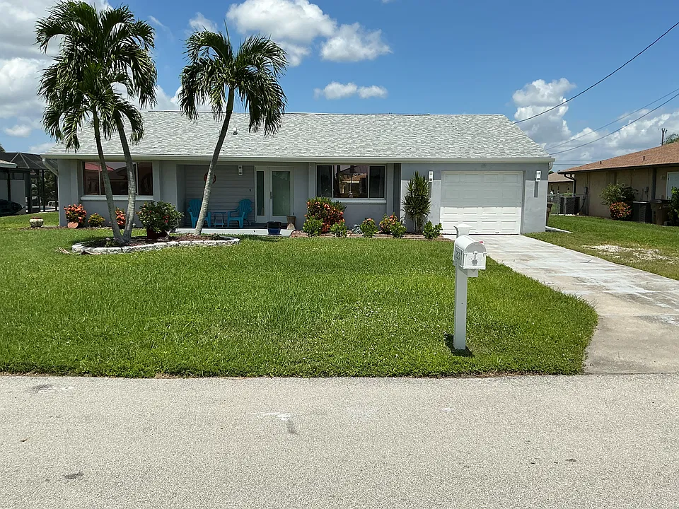 2323 SE 28th St