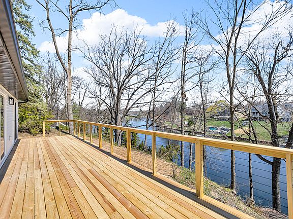 5th image of 10781 Woodbrook Dr