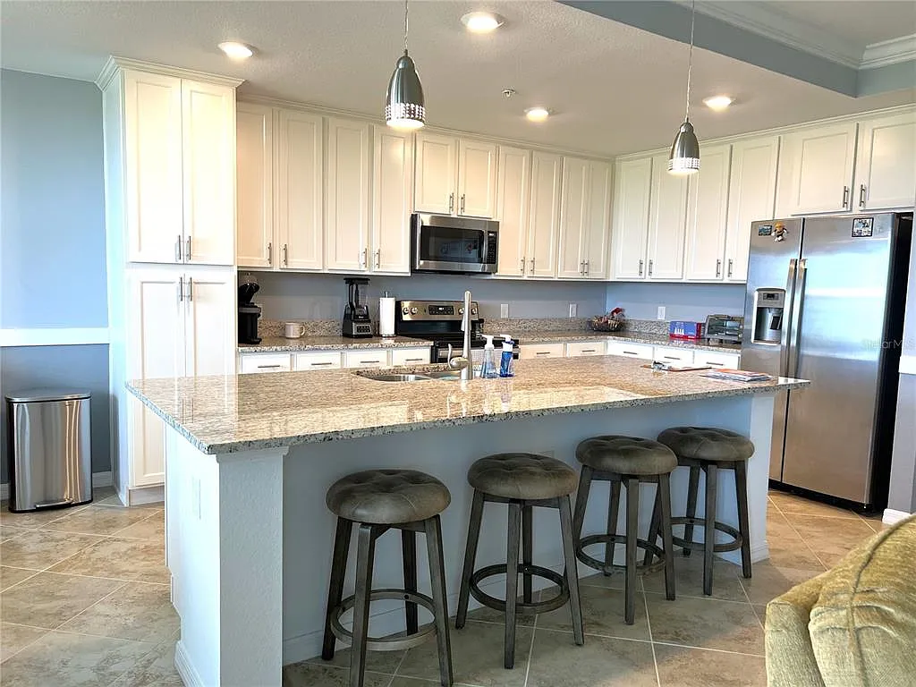 2 bed, 2.0 bath, 1154 sqft, $6,000 — Photo 4