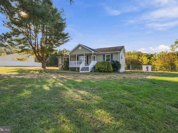 9392 Windsor Dr, King George, VA 22485