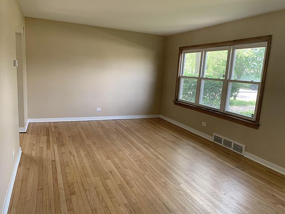 3rd image of 7655 Laramie Ave