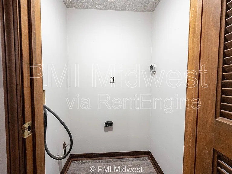 Parkway Apartments — Photo 45