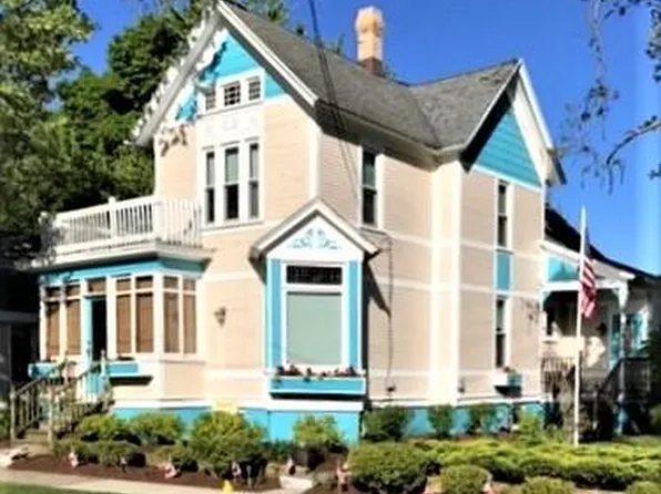 115 S 3rd St, Grand Haven, MI 49417