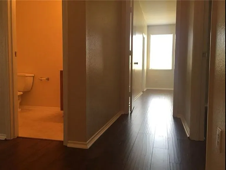 2204 Hickory Dr — Photo 20