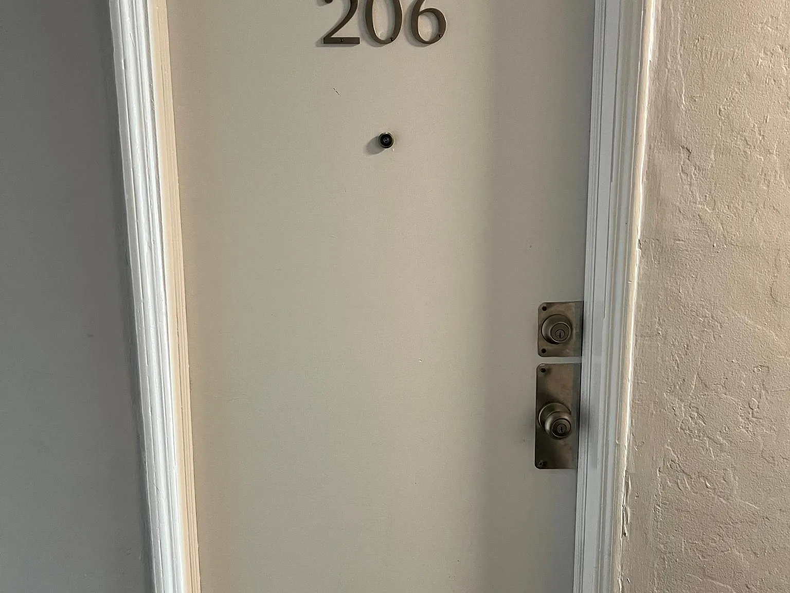 2851 Sheridan Ave — Photo 1