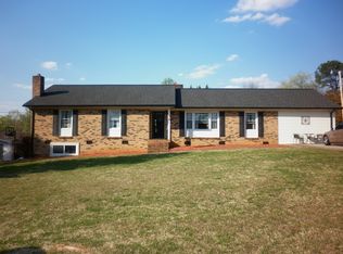 1707 Country Club Rd, Lincolnton, NC 28092