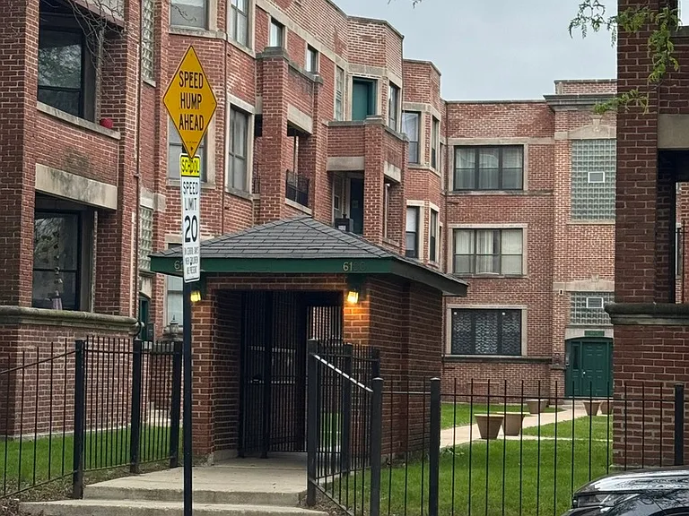 S Dorchester Ave — Photo 2