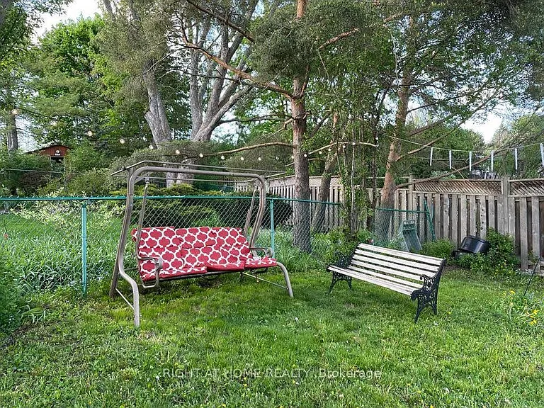 39 Devins Dr — Photo 14