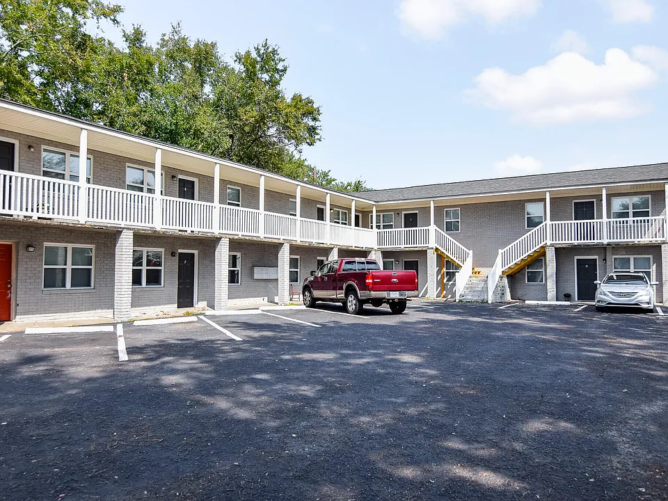 1724 Ashley Hall Rd #J
