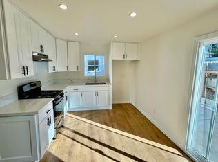 130 N Surfside Dr APT 3, Pt Hueneme, CA 93041