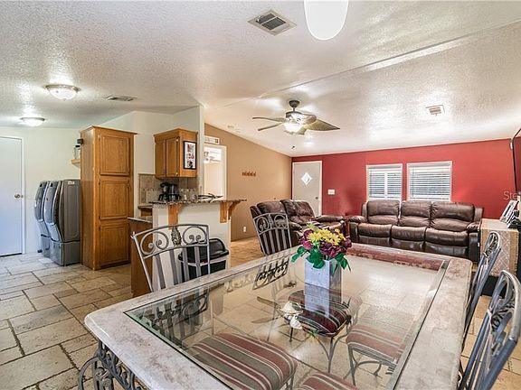 4th image of 12649 Oakwood Dr