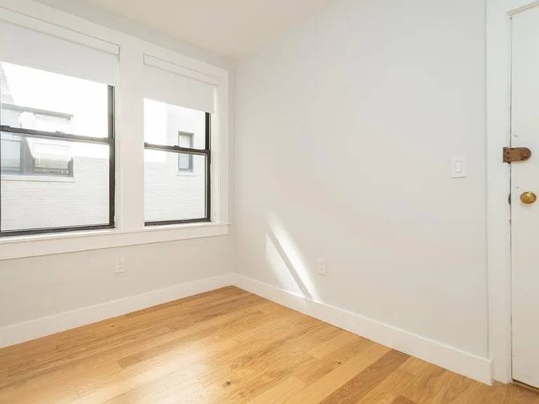 4 Elko St #4 — Photo 7