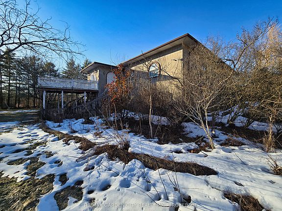 4th image of 1894 Townline Rd