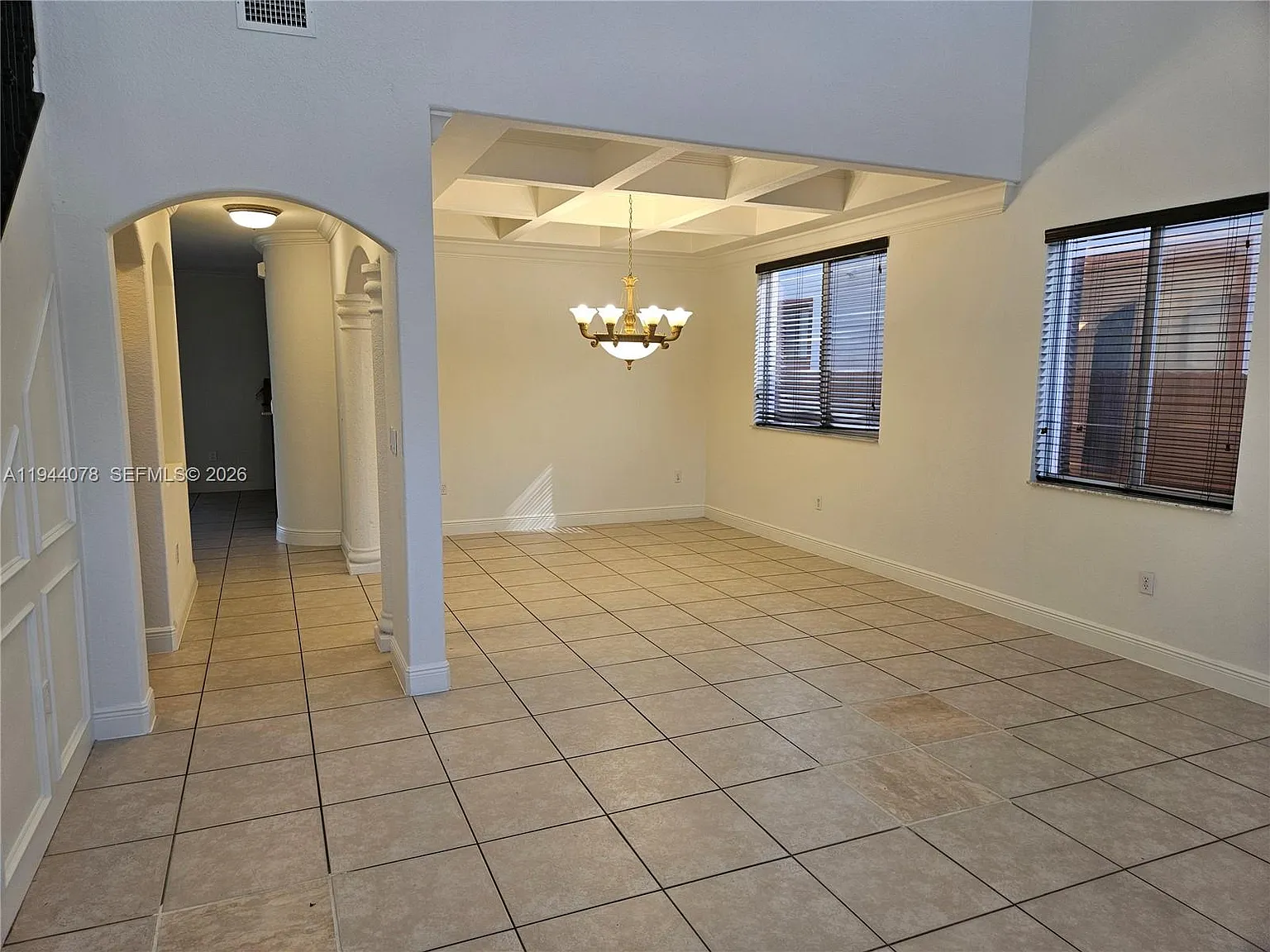 5 bed, 3.0 bath, 2946 sqft, $5,000 — Photo 3