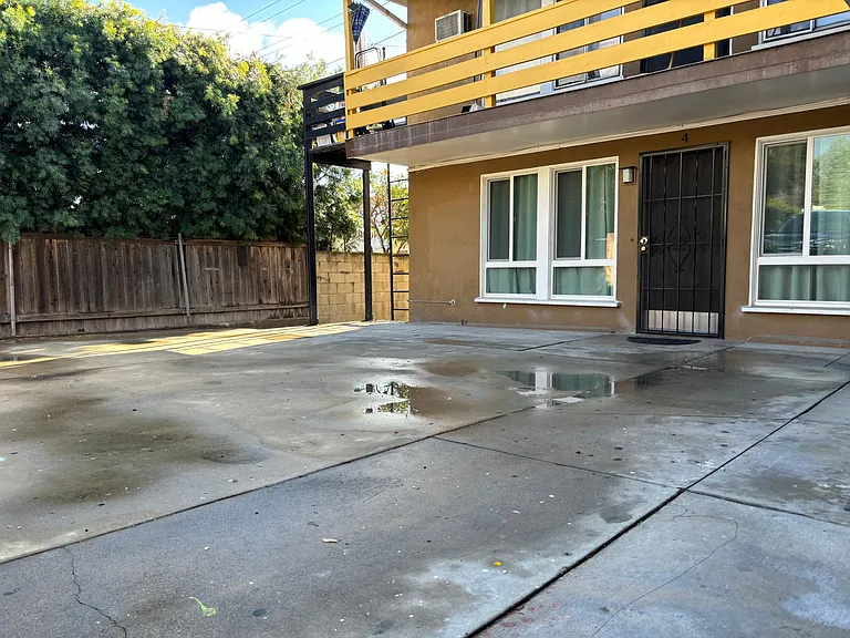 1830 E Villa St #4 — Photo 19