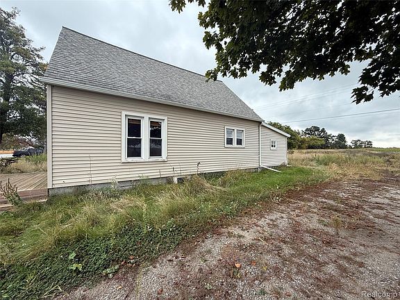 2nd image of 267 W Lincoln Rd