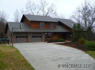 7 Exeter Dr, Candler, NC 28715