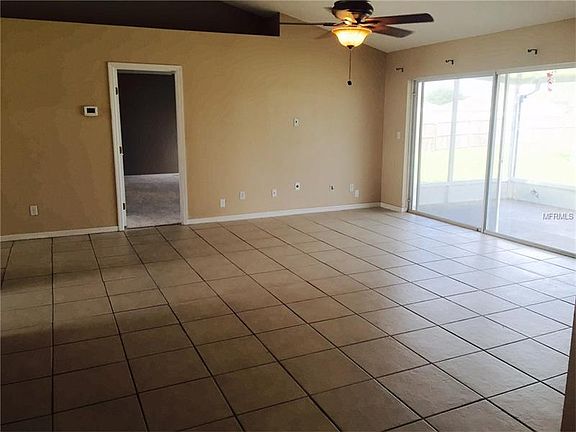 5th image of 136 Sanderling Dr