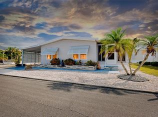 881 Grado Dr, Venice, FL 34285