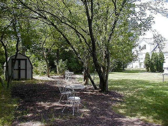 2nd image of 4546 Greenlawn Dr