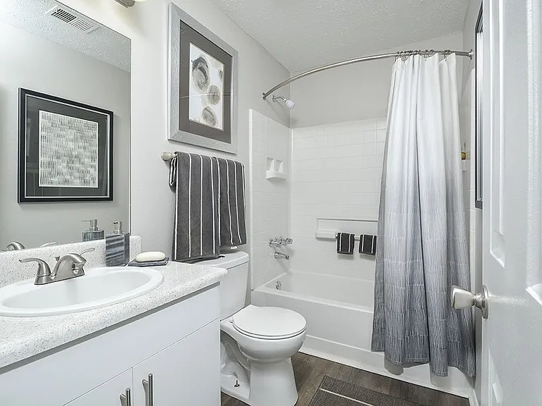 Gardenwood Residences — Photo 7