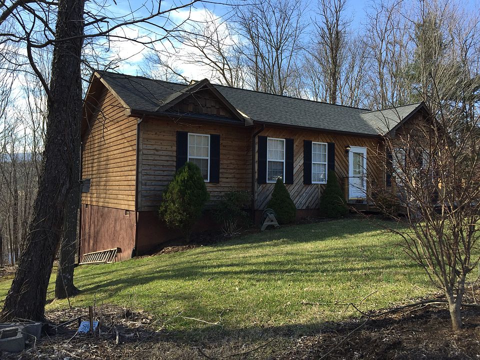 1st image of 906 Hillcrest Ave