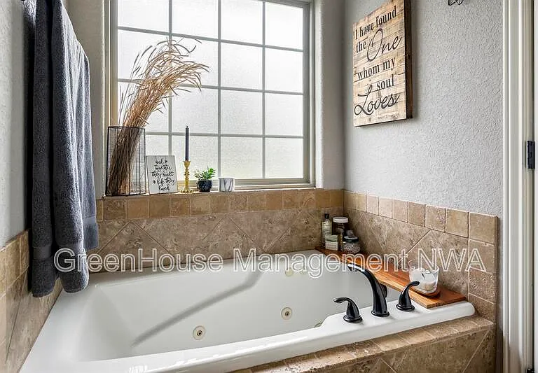 307 Blair Cir — Photo 7