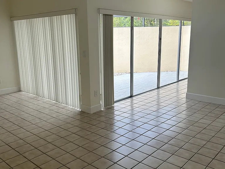 2758 Foxfire Ct — Photo 3